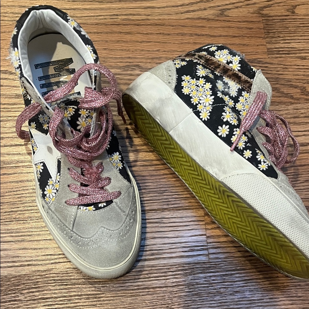 Golden Goose Black and White Daisy Sneakers with Pink Laces